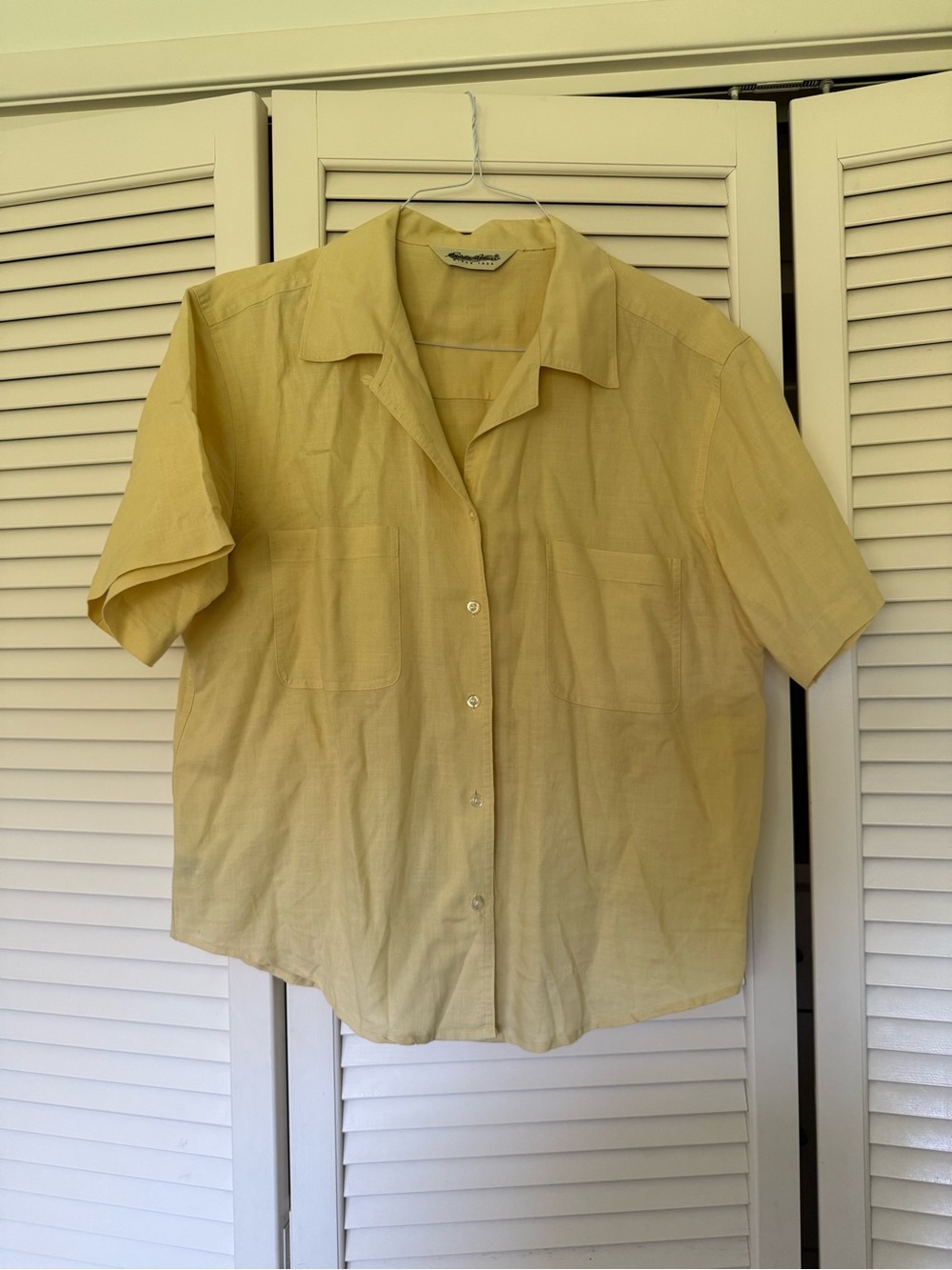 Eddie Bauer Pale Yellow Short-Sleeve Button-Up